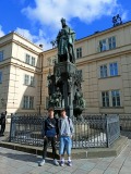 PRAHA HRAVĚ